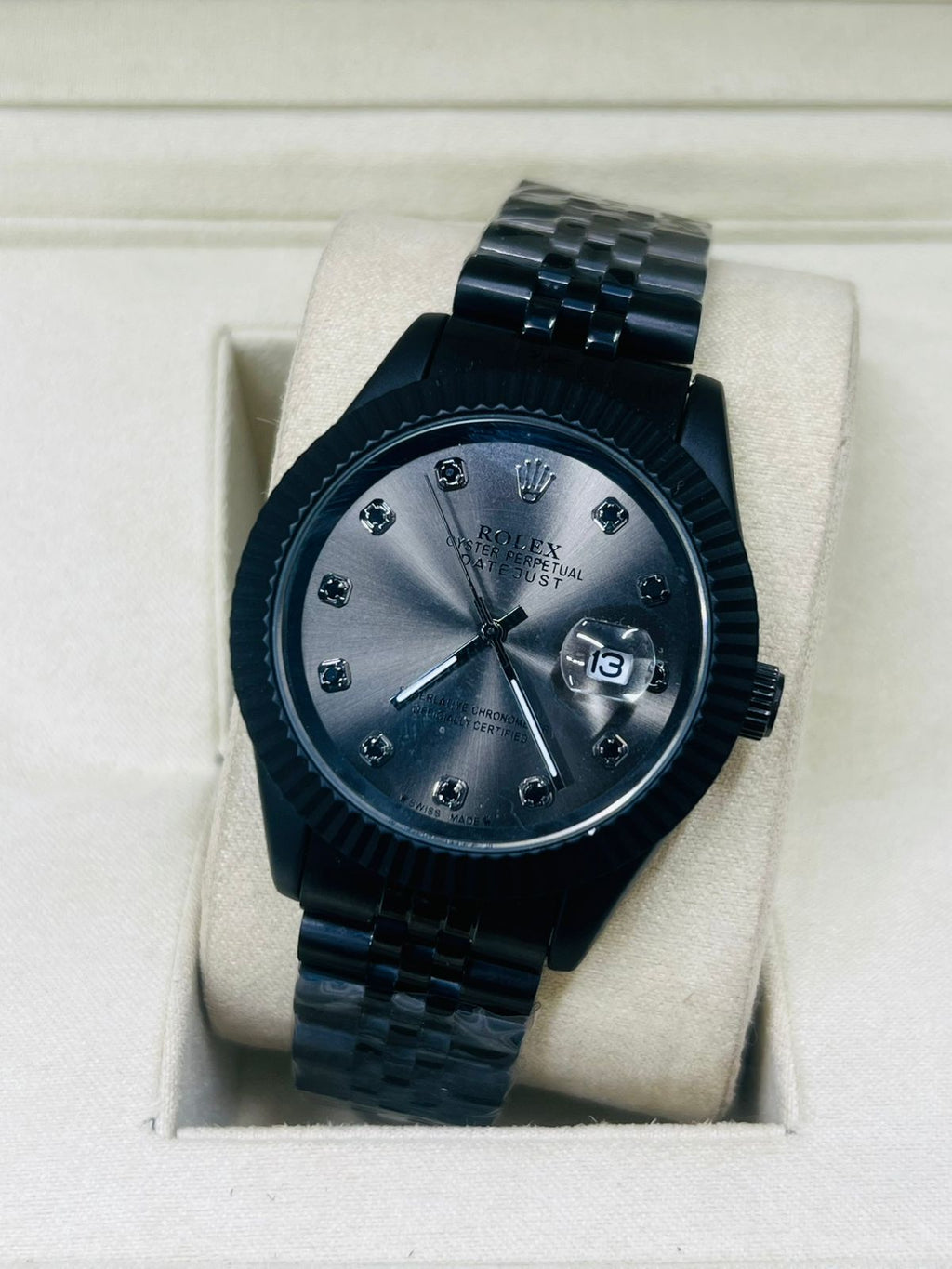 Luxurious Black Aura Watch